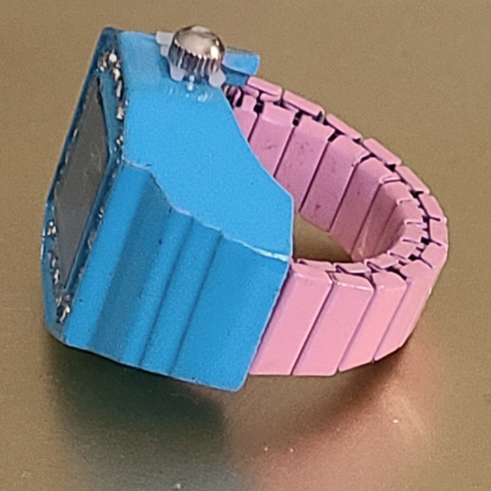 Ring - Picture 3 of 3